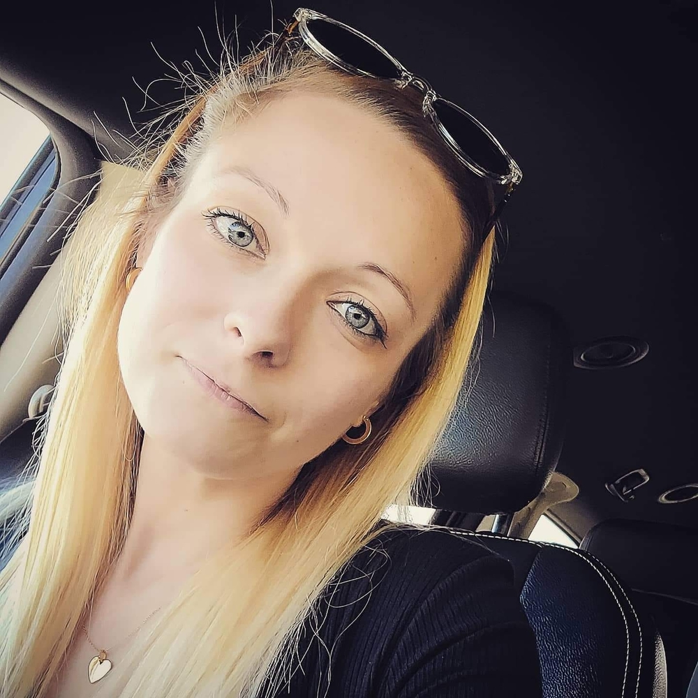 Meet your Posher, Roxanne